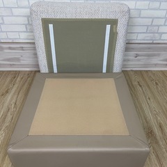 オットマン　スツールの画像