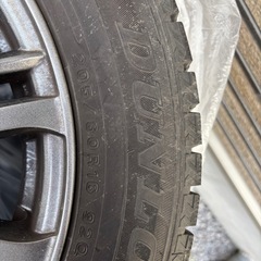 スタッドレスタイヤ　ホイール付きの画像