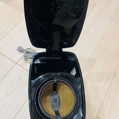 デロンギ コーヒーメーカー アロマモード搭載 ホワイト 6杯 の画像