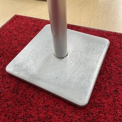 店舗向け【14台在庫有り】1台単価3000円◆カフェテーブル◆カフェ風！スリムでスタイリッシュな一本脚テーブル◆縦横使える2WAY仕様 (43×55cm)【こちらは店舗です。浜村鹿野温泉ICから3分 買取本舗 宮本リサイクル 営業時間9～19時 定休日水曜のみ←連絡できませんm(_ _)m】の画像