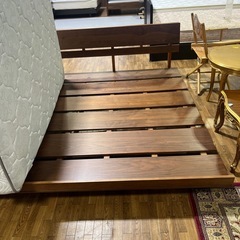 クイーンサイズ　ローベッドの画像