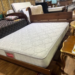 クイーンサイズ　ローベッドの画像