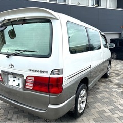 グランドハイエース後期型の画像