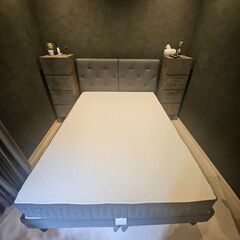 ベッドとマットレスの画像