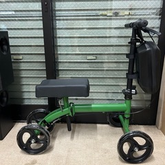 エコノミーニースクーター　骨折用スクーター　折りたたみの画像