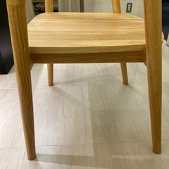 北欧風のナチュラル木製チェアの画像