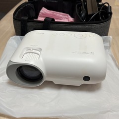 【美品】数回使用 プロジェクターの画像