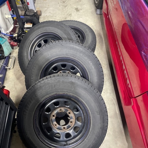 ハイエース用スタッドレスタイヤホイール付き195/80/R15