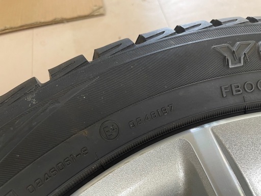 【美品】三菱アウトランダー用 スタッドレスタイヤホイールセット 225/55R18 98Q（4本） 