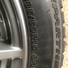 185/60R15 15インチ スタッドレス 4本セット の画像