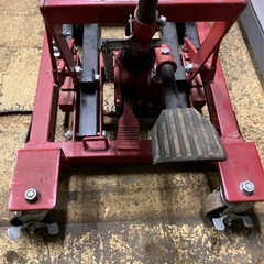 ［引取限定★兵庫県］バイクリフト MAX500kg 低床M/C ジャッキ バイク 整備 修理 オートバイ アストロプロダクツ の画像