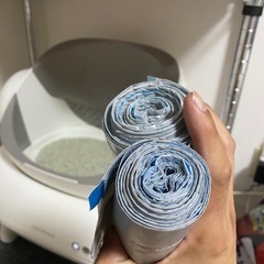 Neakasa 全自動猫トイレ 開放式広々設計 完全密封消臭 専用アプリ遠隔管理 猫砂取りマット付き 大容量 多頭飼い/大型猫対応 360°視野の画像