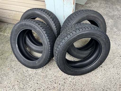 スタッドレスタイヤ　ダンロップ　ウインターマックス　225/60 18 2019年製