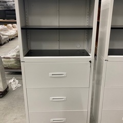 【OF-68】美品 ceha チェハ スチール書庫 ラテラルファイリングキャビネット 大容量 鍵付き A4 ホワイト＆ブラック 書類収納　検)事務机 オフィス チェア　会議 椅子　ロッカー　ミーティングテーブル　応接ソファ 店舗 事務所 什器　書庫 本棚 ラック デスク スチール 美品多数 格安 【中古オフィス家具】の画像