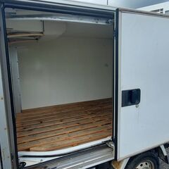 スバル冷凍車の画像