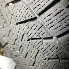 冬タイヤブリヂストン155/65/14マナレイスポーツのホイール付きの画像