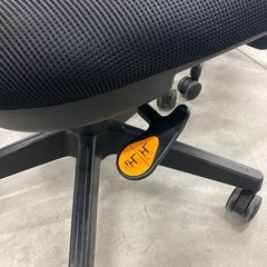 【OF-69】美品 オフィスコム コレガ2 OAメッシュチェア 事務椅子 人間工学 オフィスチェア ワーク PC デスクチェア アームレス 　検)事務机 オフィス チェア　会議 椅子　ロッカー　ミーティングテーブル　応接ソファ 店舗 事務所 什器　書庫 本棚 ラック デスク スチール 美品多数 格安 【中古オフィス家具】の画像