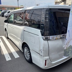 ヴォクシーハイブリッドの画像