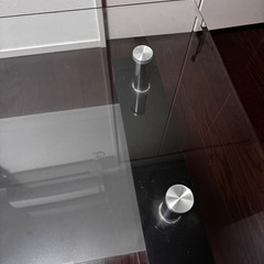 ガラステーブルの画像