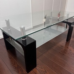 ガラステーブルの画像