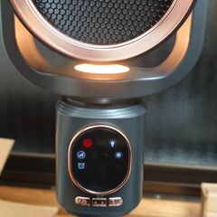 【未使用品】 Sinessy セラミックヒーター 3段階の高さ調整！ 照明、リモコン付きの画像