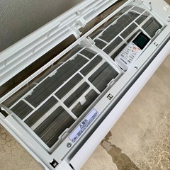 アイリスオーヤマ ルームエアコン IHF-2208G 2.2kw 2024年製の画像