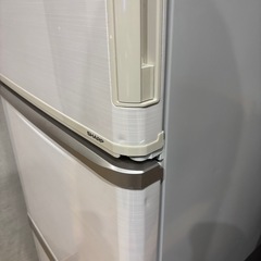 シャープ冷蔵庫の画像