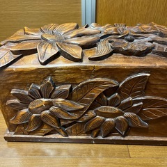 彫刻　木箱の画像