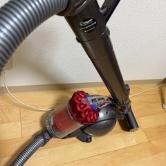 【まだ取引可能です！】Dyson DC48 キャニスター掃除機　ヘッドなし　
猛烈なパワーです。の画像