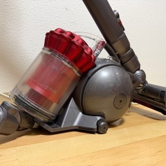【まだ取引可能です！】Dyson DC48 キャニスター掃除機　ヘッドなし　
猛烈なパワーです。の画像