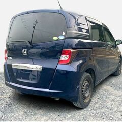 【自社ローン＆リース】で乗れるお車です💕保証人➡不要　勤続年数➡不問　＜ブラックOK＞信用情報に自信がなくても大丈夫😉　『月々格安』フリードスパイク4WD入荷しました♪　車検2年付き！　冬タイヤあり⛄の画像