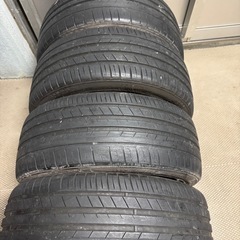 205/45/17 タイヤの画像