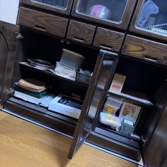 大型食器棚の画像