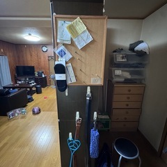 大型食器棚の画像