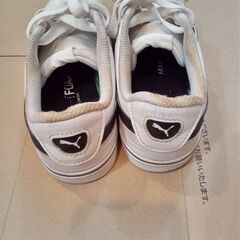 プーマ　スニーカー　23センチ　レディースの画像