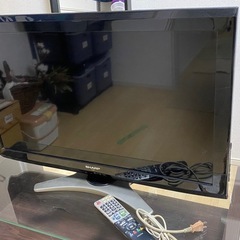 【受付終了】テレビ 32インチ　テレ　ビ台（ガラステーブル）のせっとセットの画像