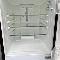 ■ケース欠品あり■ハイセンス 2ドア冷凍冷蔵庫 134L 2017年製■Hisense HR-G13A 単身向け冷蔵庫 1人用2ドア冷蔵庫 黒 ブラック系の画像