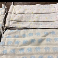 ハンドメイド　かわいいマスク４個の画像