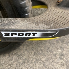 ストライダー黄色の画像