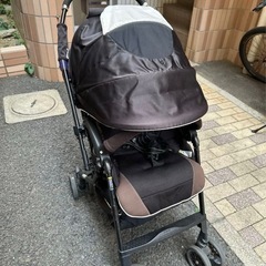 ベビーカー Combi メチャカルハンディ オート4キャスの画像