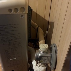 ストーブ（灯油タンク付き）の画像