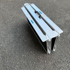 【段差スロープ】gardhom 車いす 用 段差スロープ サポート脚付き 長さ152CM 幅73CM 荷重363KG 折り畳み アルミスロープ 軽量 携帯便利 滑り止め 室内外 玄関 階段 段差解消 台車用 介護用 使用高さ：15～40cmの画像