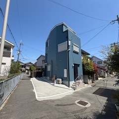 月極駐車場⭐️高槻市城南町⭐️普通車or軽自動車縦列2台⭐️高さ制限🆓大型バイク - 高槻市