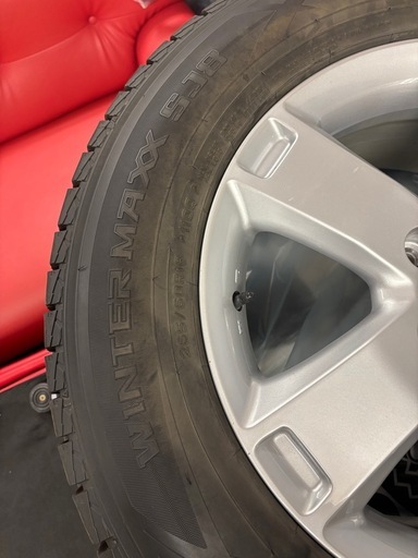 スタッドレスタイヤ　265/60R18