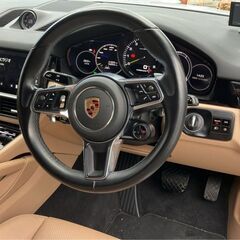 ポルシェ カイエン Eハイブリッド 4WDの画像