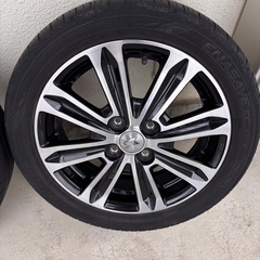 ダイハツタイヤホイールセットの画像