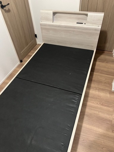 Granz（グランツ）照明・コンセント付き シングルベッドフレーム