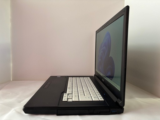 ⭐️美品 爆速?【Windows11 Pro　25H2✨】富士通LIFEBOOK A576 R/2017年製/15.6インチ/フルHD