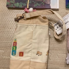女の子向け　絵本・ポーチ・ペットボトルケースの画像