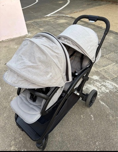 新生児から使える2人乗りベビーカー